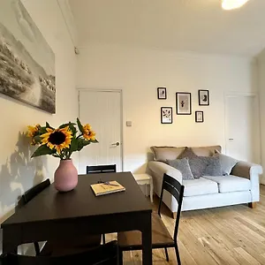 4 Bed 3 Bedroom Near Centre Middlesbrough